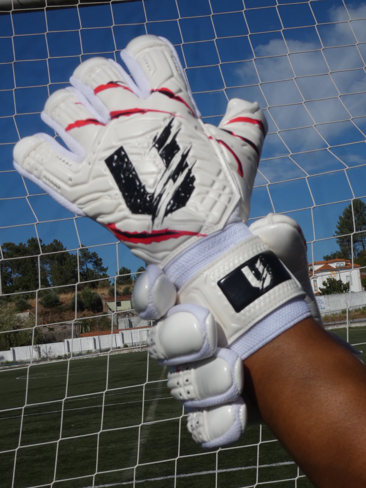 TIGER - WHITE & RED